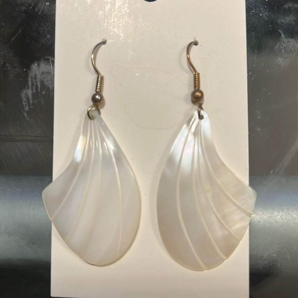 Vintage White Abalone Shell Earrings